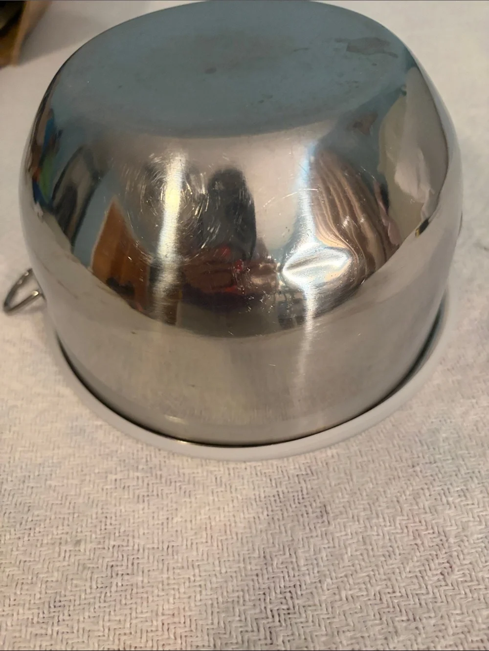 Farberware metal stacking bowls with lids